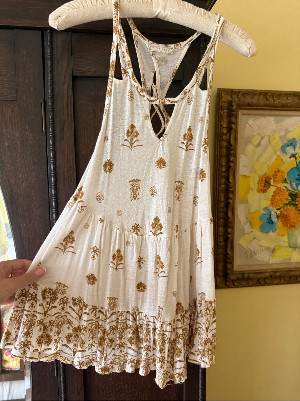 White Floral Print Tiered Top with Gold Motif - Picture 2 of 6